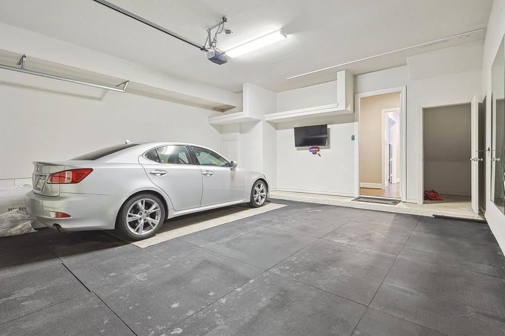 729 Sid Rich Dr - Photo 4 of 40