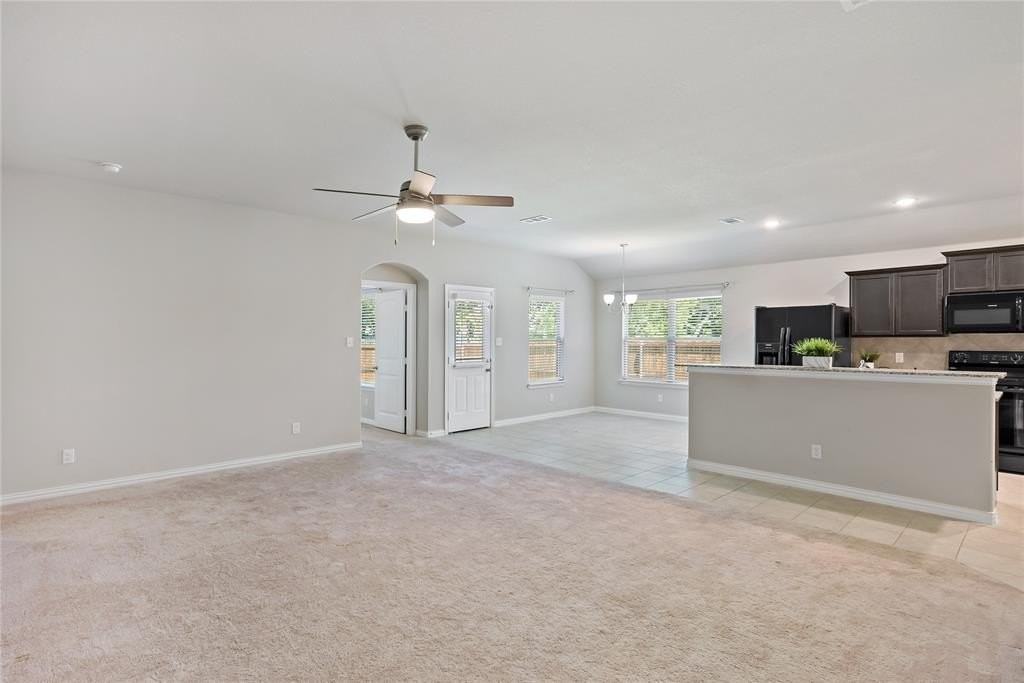 1412 Wright St - Photo 4 of 33