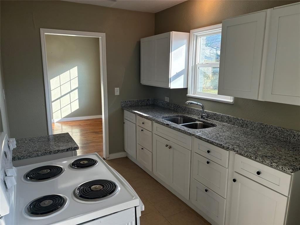 6329 Calmont Ave - Photo 6 of 18