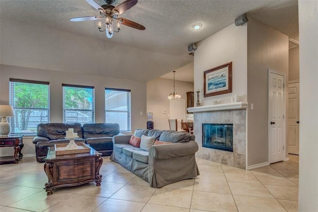 11812 Canoe Rd - Photo 5 of 31