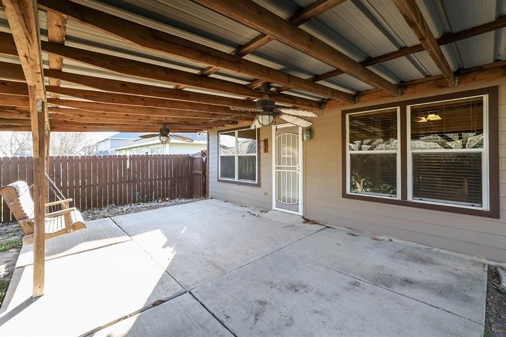 1574 Wildflower Dr - Photo 3 of 15