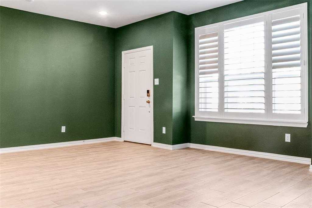 3730 Malibu Dr - Photo 7 of 22