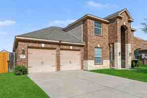featured image of 2717 Aspenhill Dr