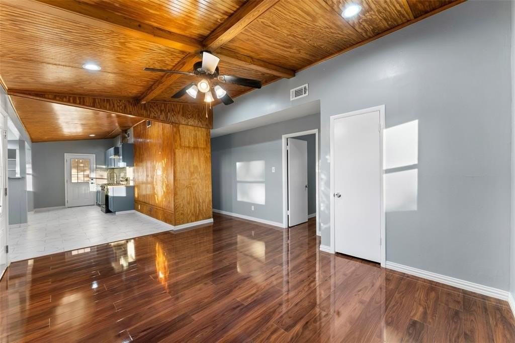 916 Wilkinson Dr - Photo 5 of 15