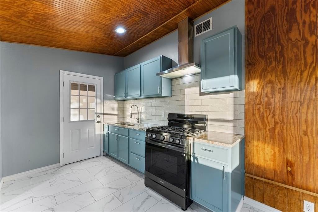 916 Wilkinson Dr - Photo 7 of 15