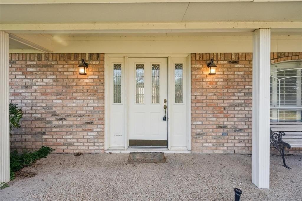 6437 Silver Creek Azle Rd - Photo 4 of 35