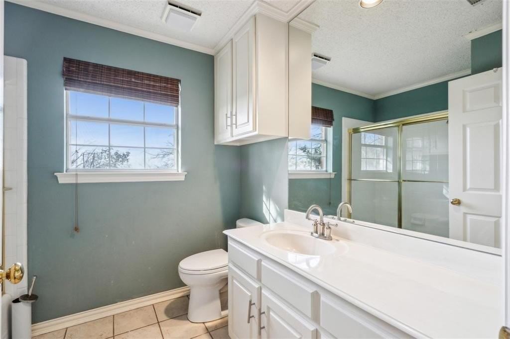 6437 Silver Creek Azle Rd - Photo 7 of 35