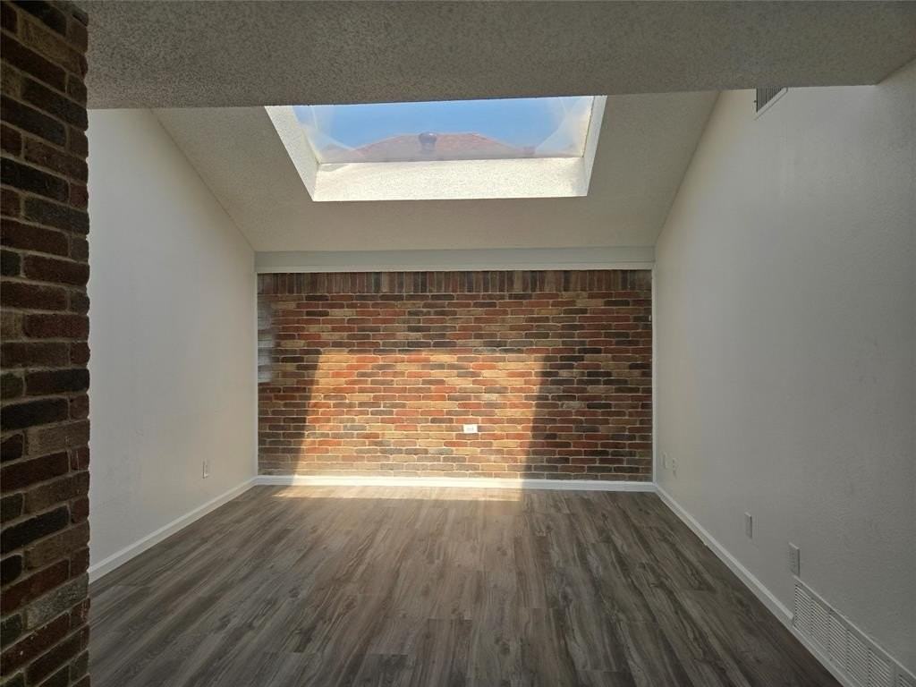 3032 Big Oaks Dr - Photo 3 of 38