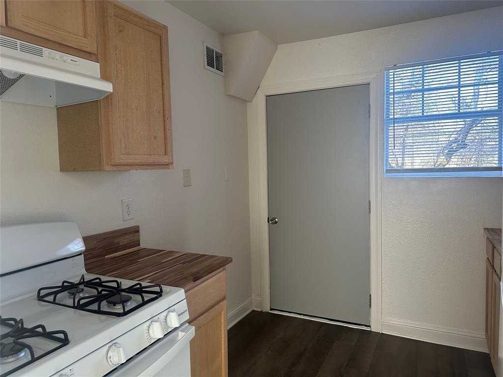 1217 Estelle St #1217-1219 - Photo 5 of 11