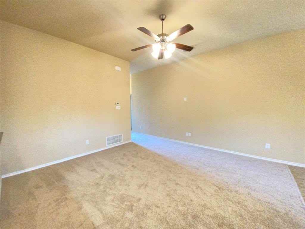 417 Prescott Ln - Photo 7 of 31