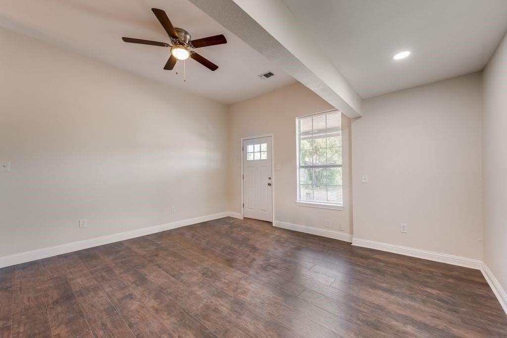 4823 Ash Ln - Photo 3 of 8