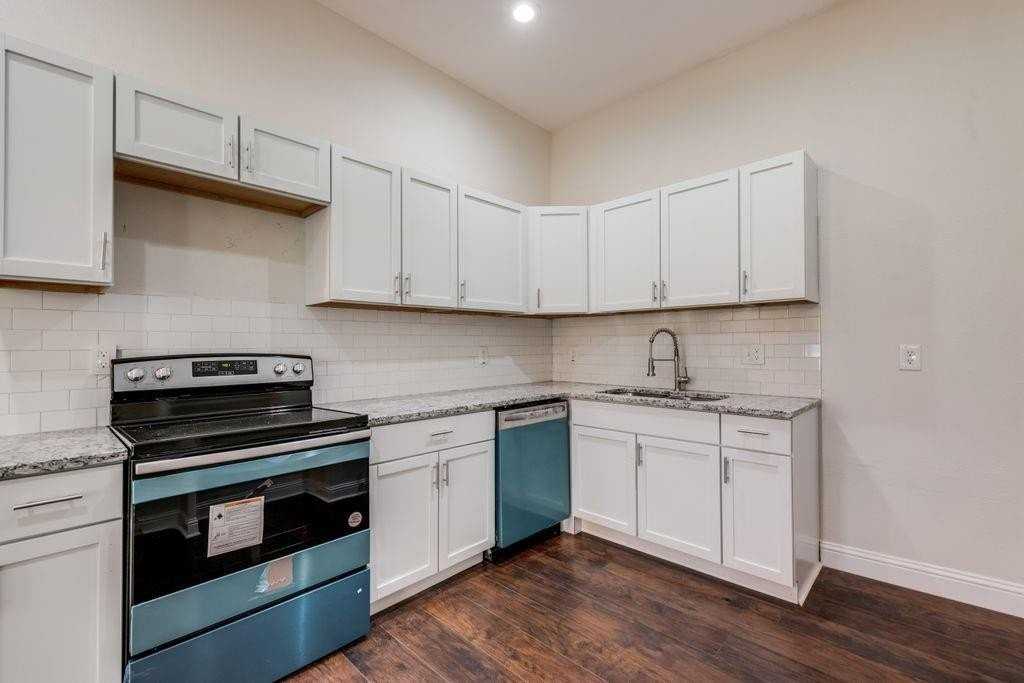 4823 Ash Ln - Photo 4 of 8