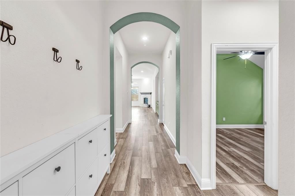 1523 Carnation St - Photo 3 of 31