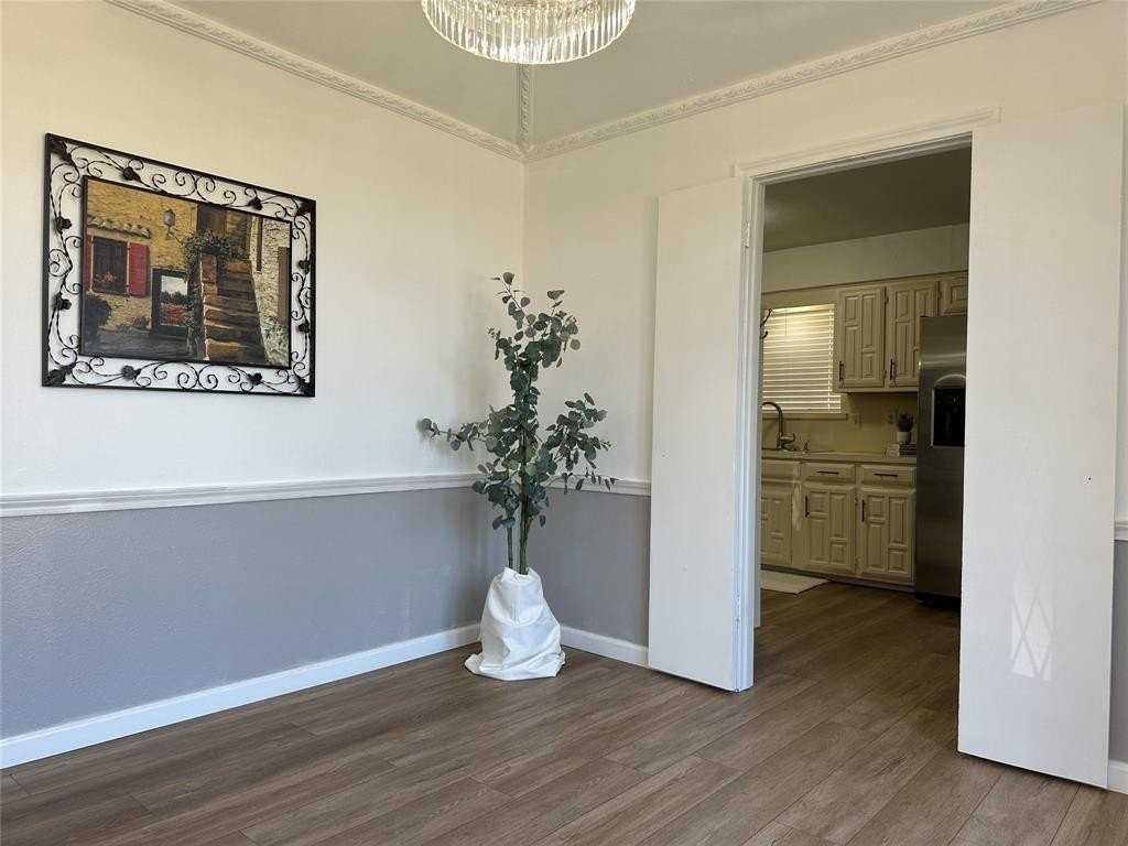 3709 Highgate Ln - Photo 6 of 33