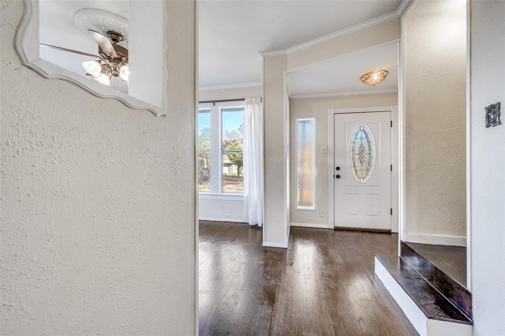 419 N Frances St - Photo 3 of 19