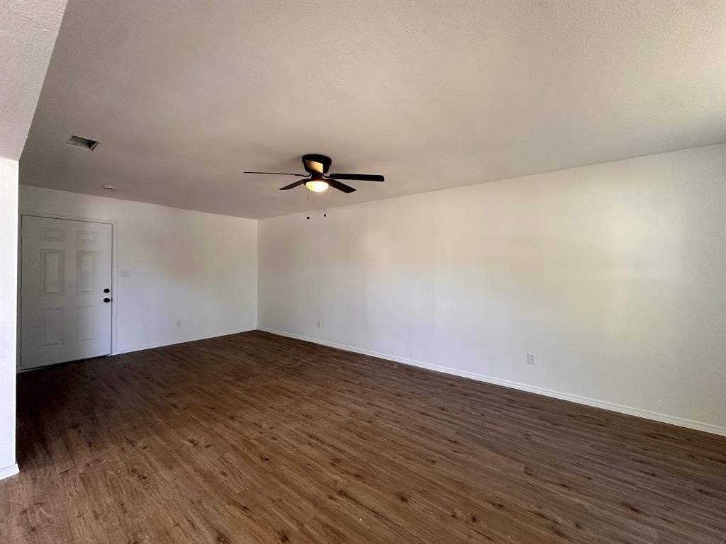 2318 1st St - Photo 4 of 17