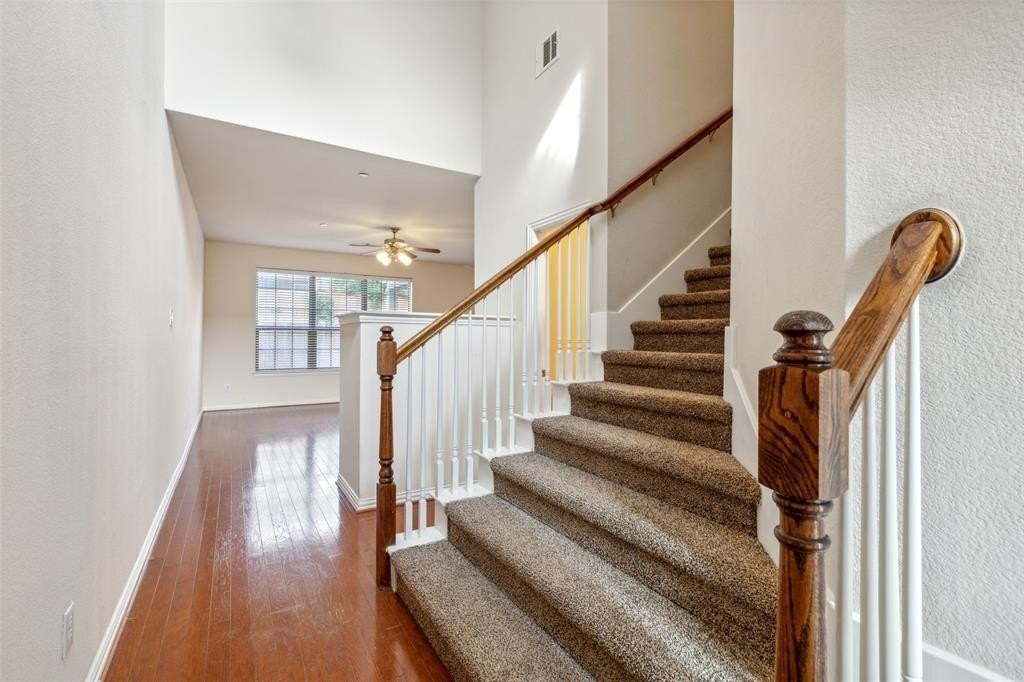 7913 Wendy Ln - Photo 3 of 31