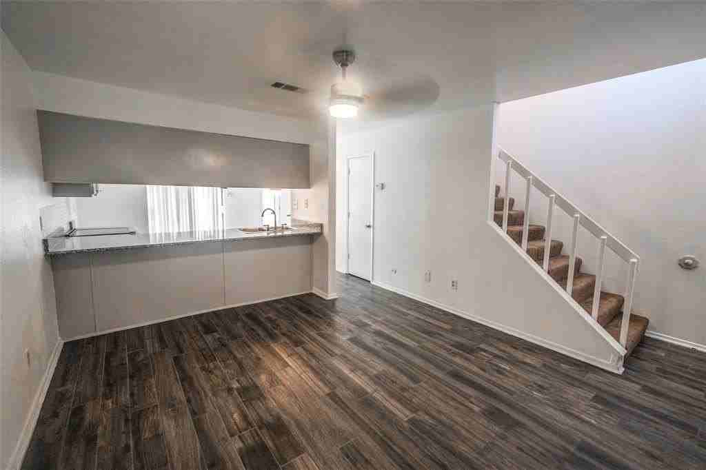 1034 Mckinley St #B - Photo 3 of 18