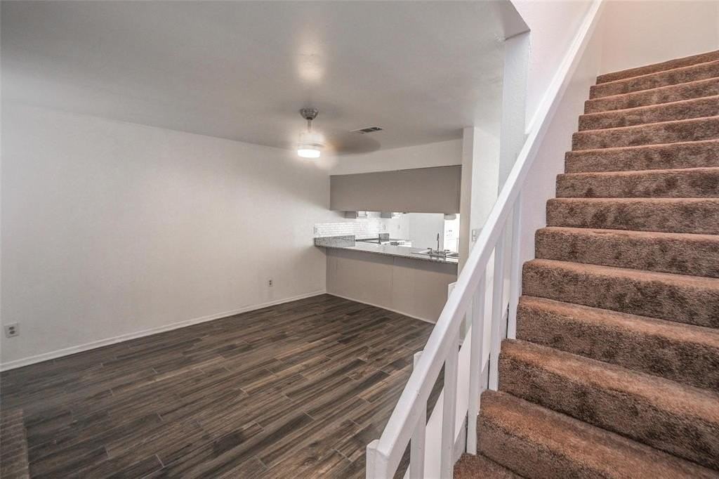 1034 Mckinley St #B - Photo 5 of 18