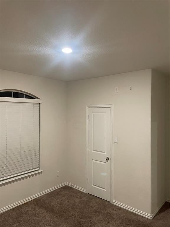 2413 Buchanan Ln - Photo 4 of 25