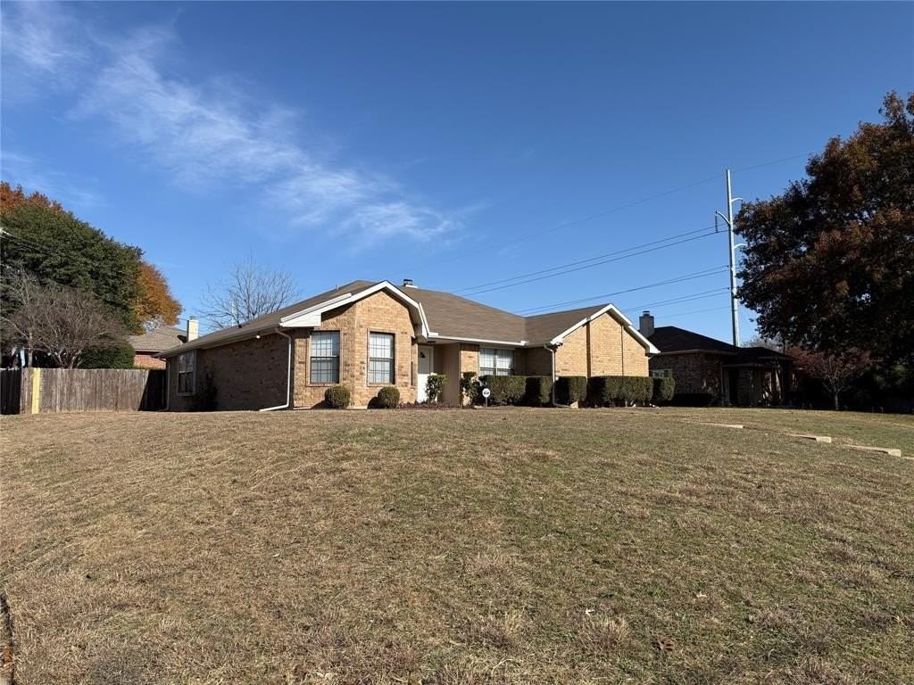 5047 Hollow Ridge Rd - Photo 2 of 26