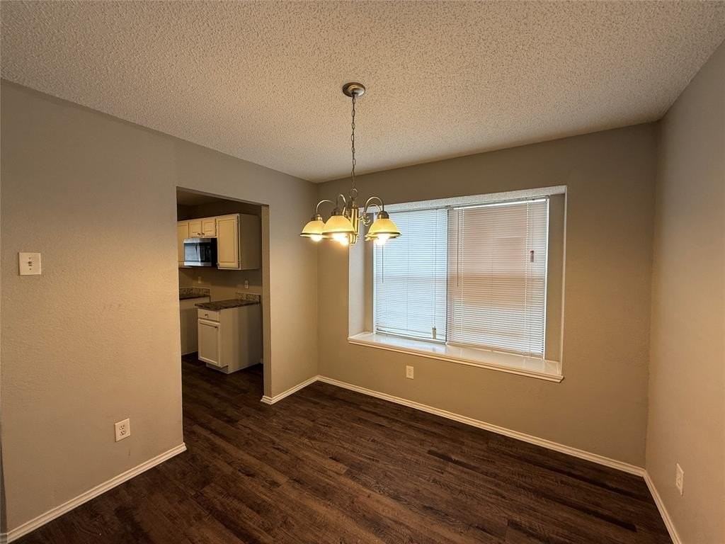 5047 Hollow Ridge Rd - Photo 6 of 26