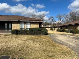 2301 N Woods St - Photo 1 of 1