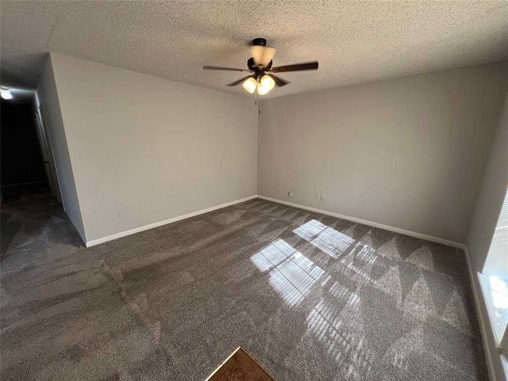 2301 N Woods St - Photo 2 of 8