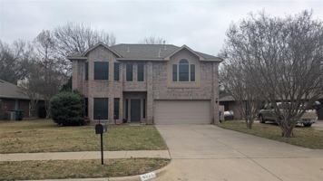 featured image of 4924 Timberview Dr