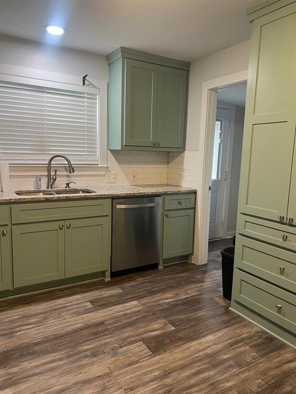 557 E Elm St - Photo 5 of 16