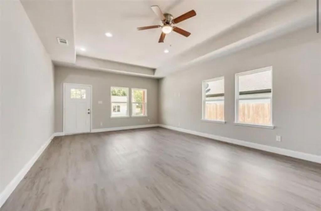 3012 Silver St - Photo 4 of 11