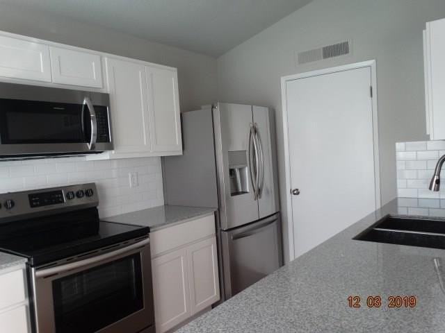 6040 Dooley Dr - Photo 6 of 16