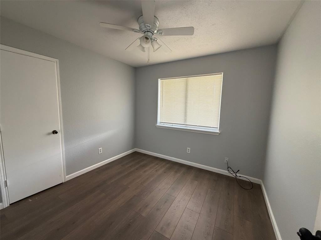 1208 Brookvalley Dr - Photo 6 of 11