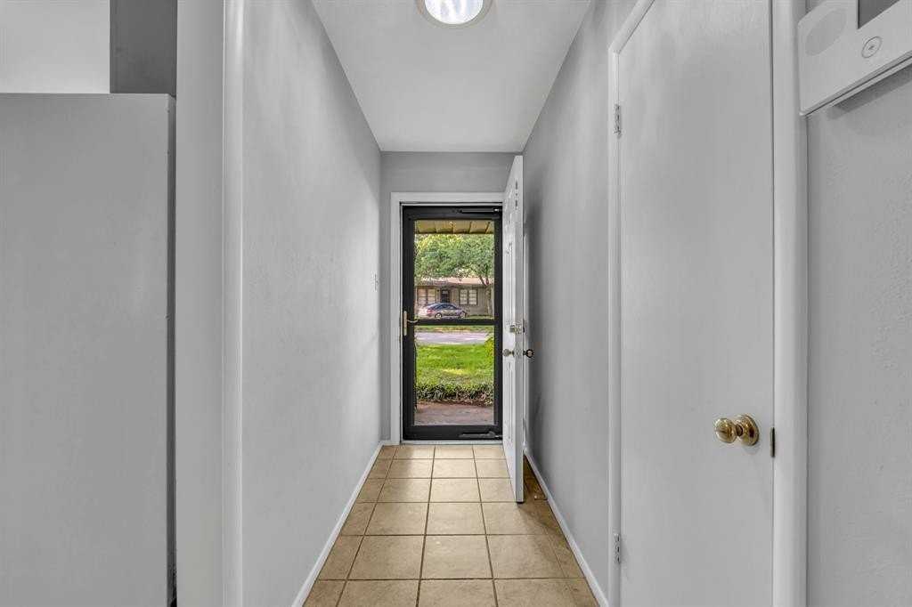 6324 Woodbine Dr - Photo 3 of 28