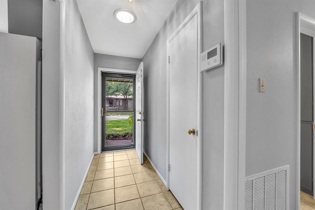 6324 Woodbine Dr - Photo 4 of 28