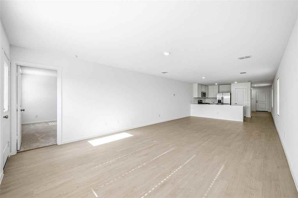 1532 Elliot Rd - Photo 2 of 21