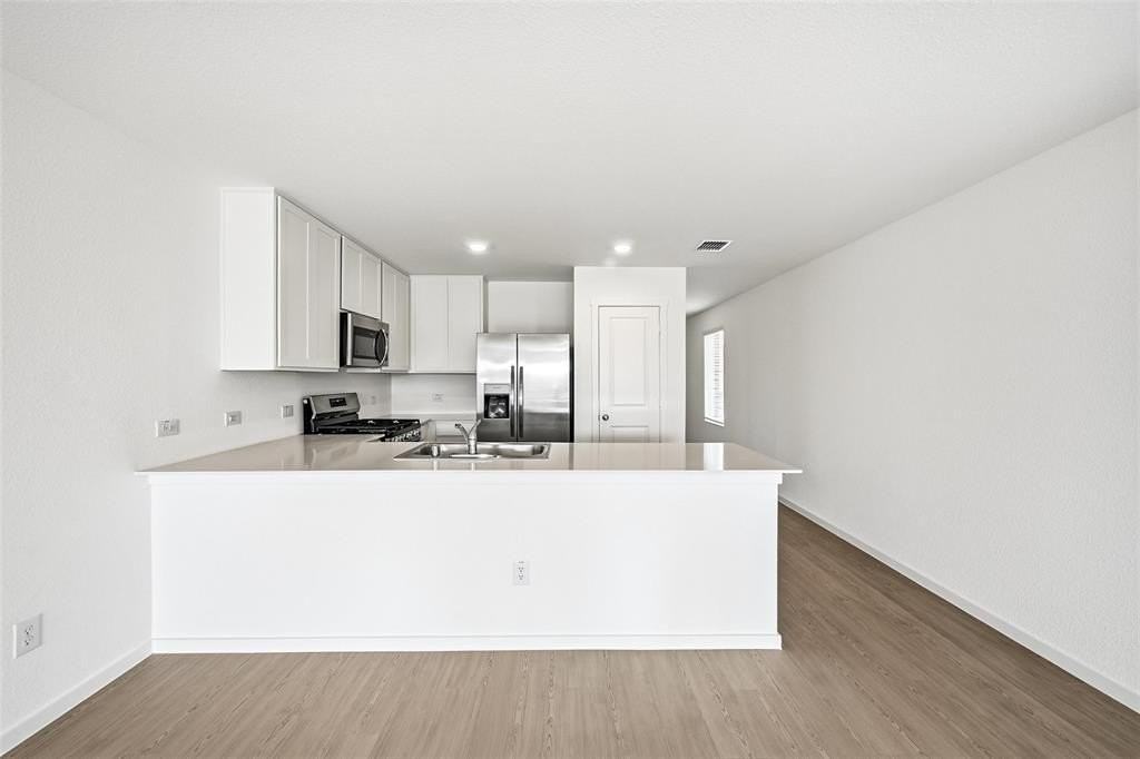 1532 Elliot Rd - Photo 4 of 21