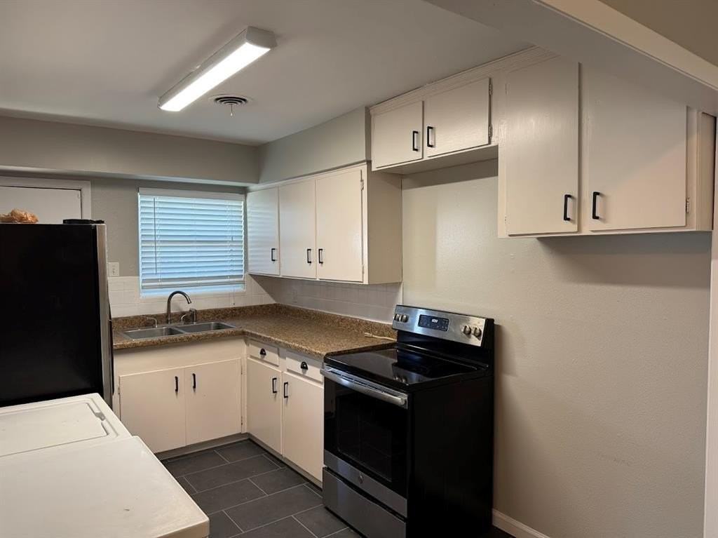 11321 Wyatt St - Photo 7 of 14