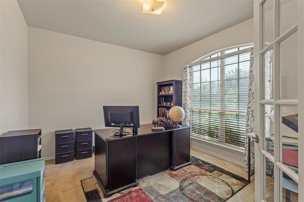 7709 Black Willow Ln - Photo 5 of 17