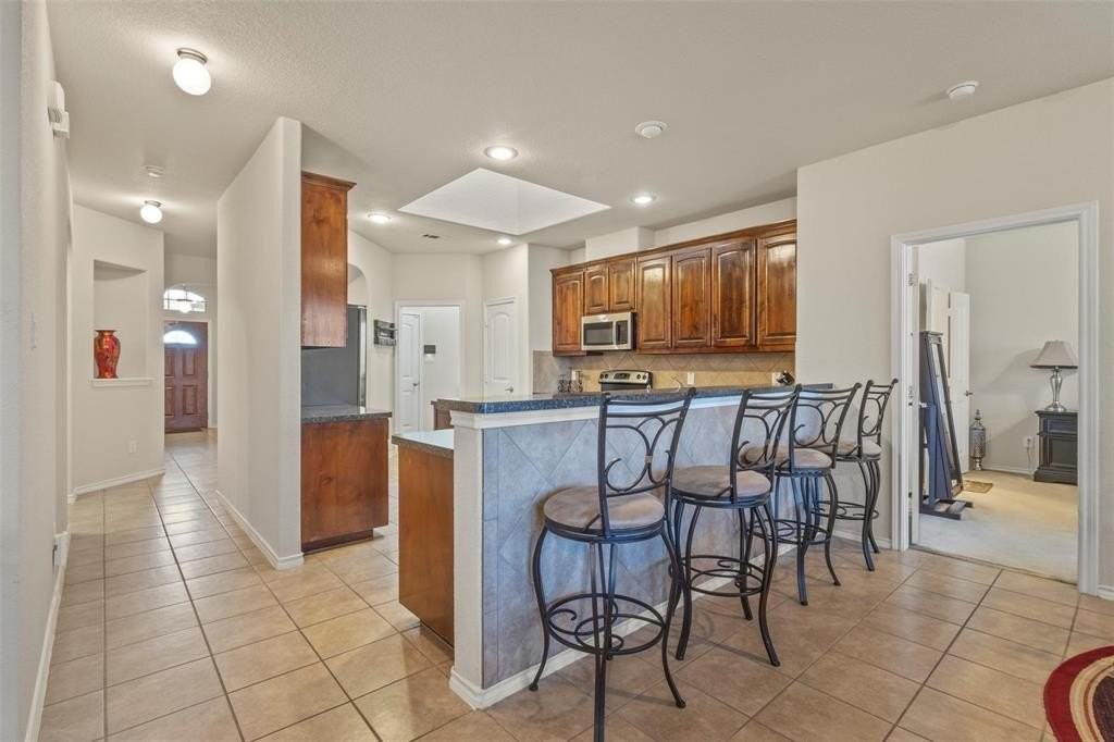 7709 Black Willow Ln - Photo 7 of 17