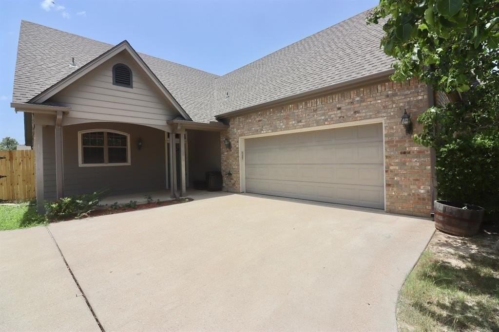 110 Rachel Rd - Photo 3 of 21