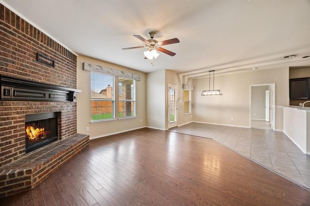 2028 Carriage Rd - Photo 7 of 22