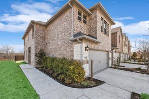 featured image of 521 Hutchinson Ln