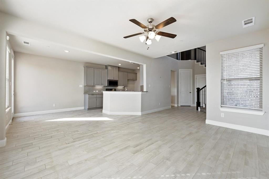 521 Hutchinson Ln - Photo 6 of 21