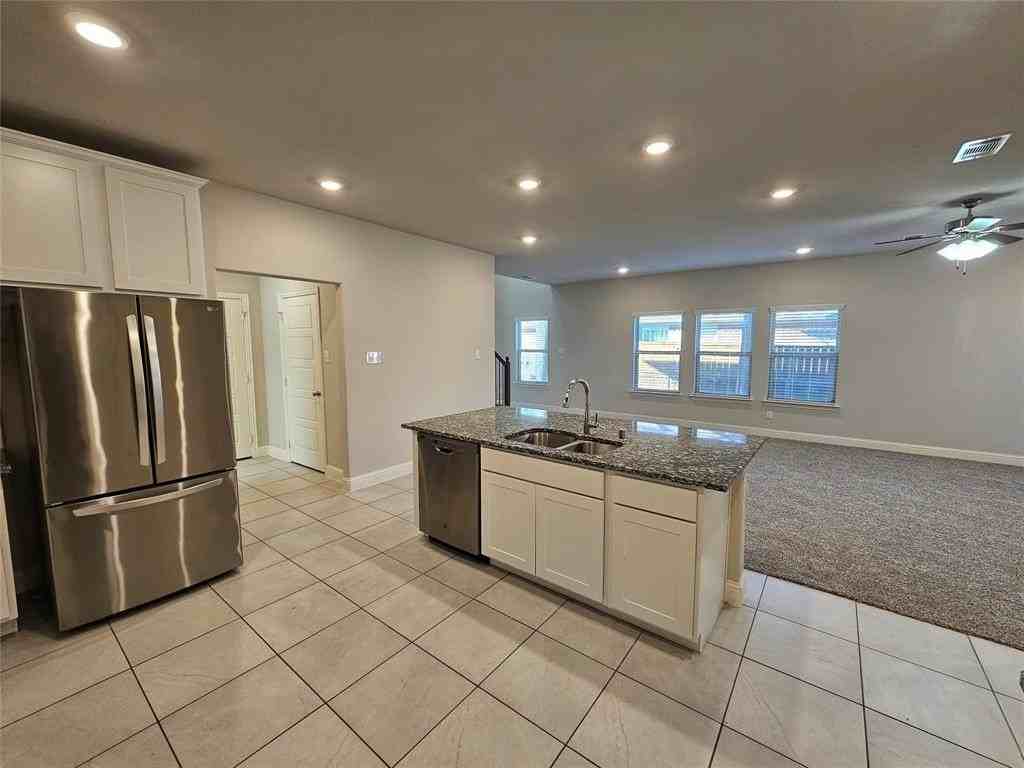 2803 18th St W - Photo 2 of 34