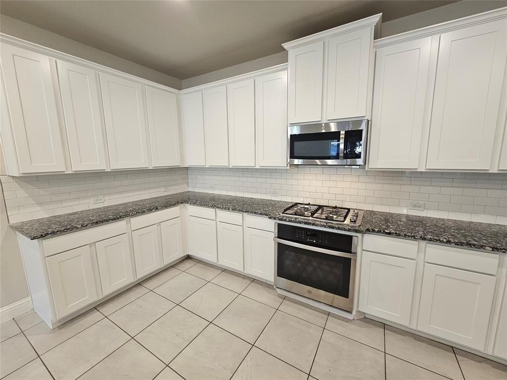 2803 18th St W - Photo 3 of 34