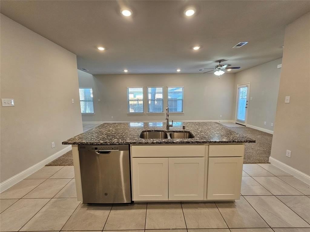 2803 18th St W - Photo 4 of 34