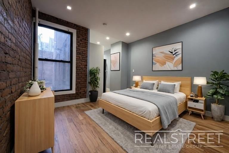 1362 Saint Johns Pl #1 - Photo 6 of 10