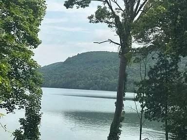 8 Lake St - Photo 2 of 20