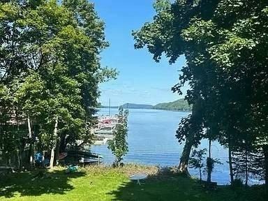 8 Lake St - Photo 3 of 20